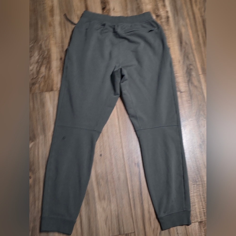 lululemon athletica Men's Olive-Style Drawstring Joggers - Picture 8 of 12